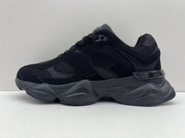 Chunky lifestyle runner reference, style family 3186