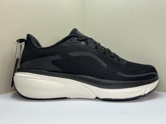 Cushioned everyday runner reference, style family 3389